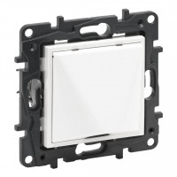 LEGRAND NILOE STEP. Вивід кабелю з фіксатором IP21,