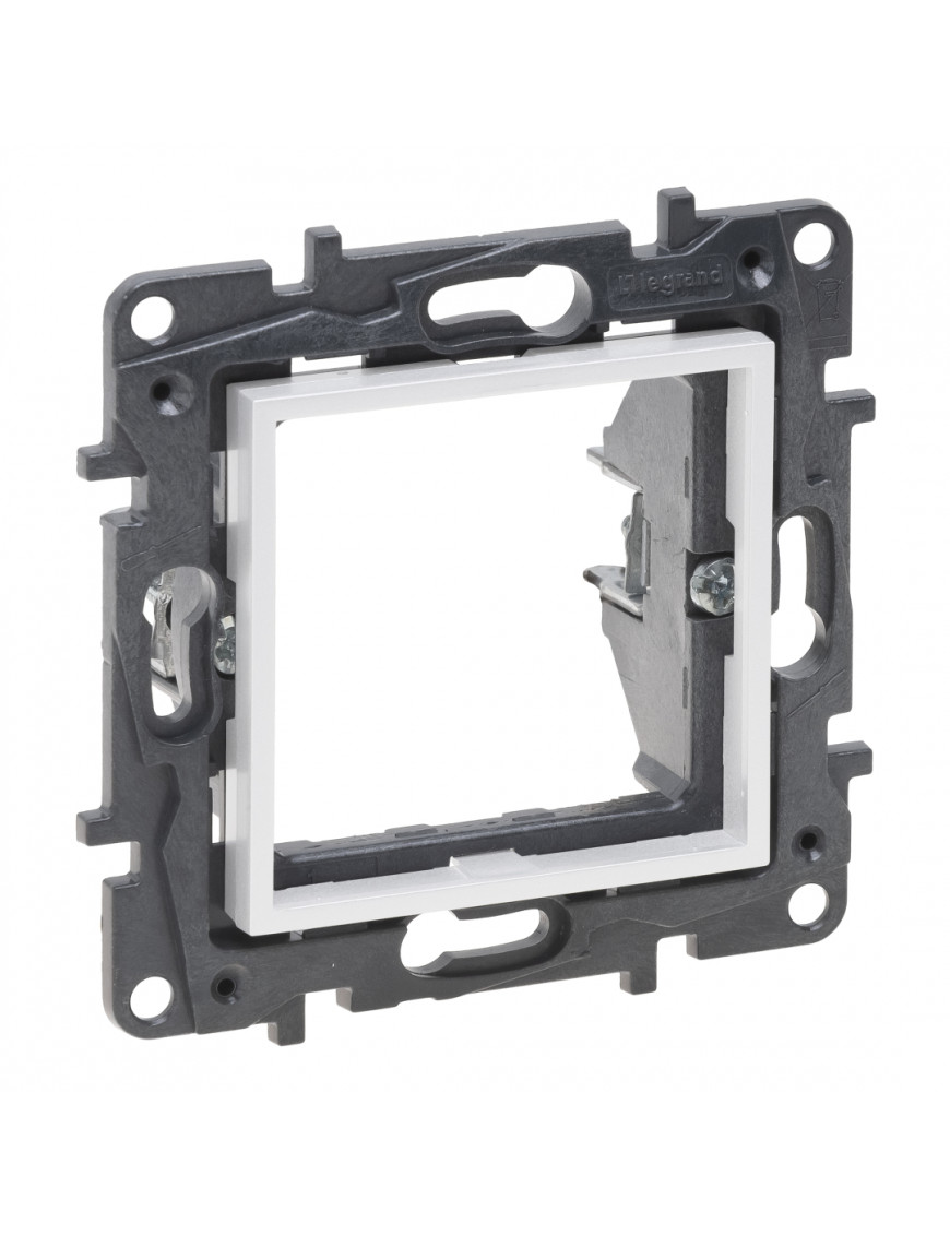 LEGRAND NILOE STEP. Адаптор для встановлення механізмів 45х45мм MOSAIC,