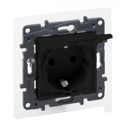 LEGRAND NILOE STEP Розетка силова з кришкою 2К+З IP44 16А, 250 В автоматичні клеми, Чорний